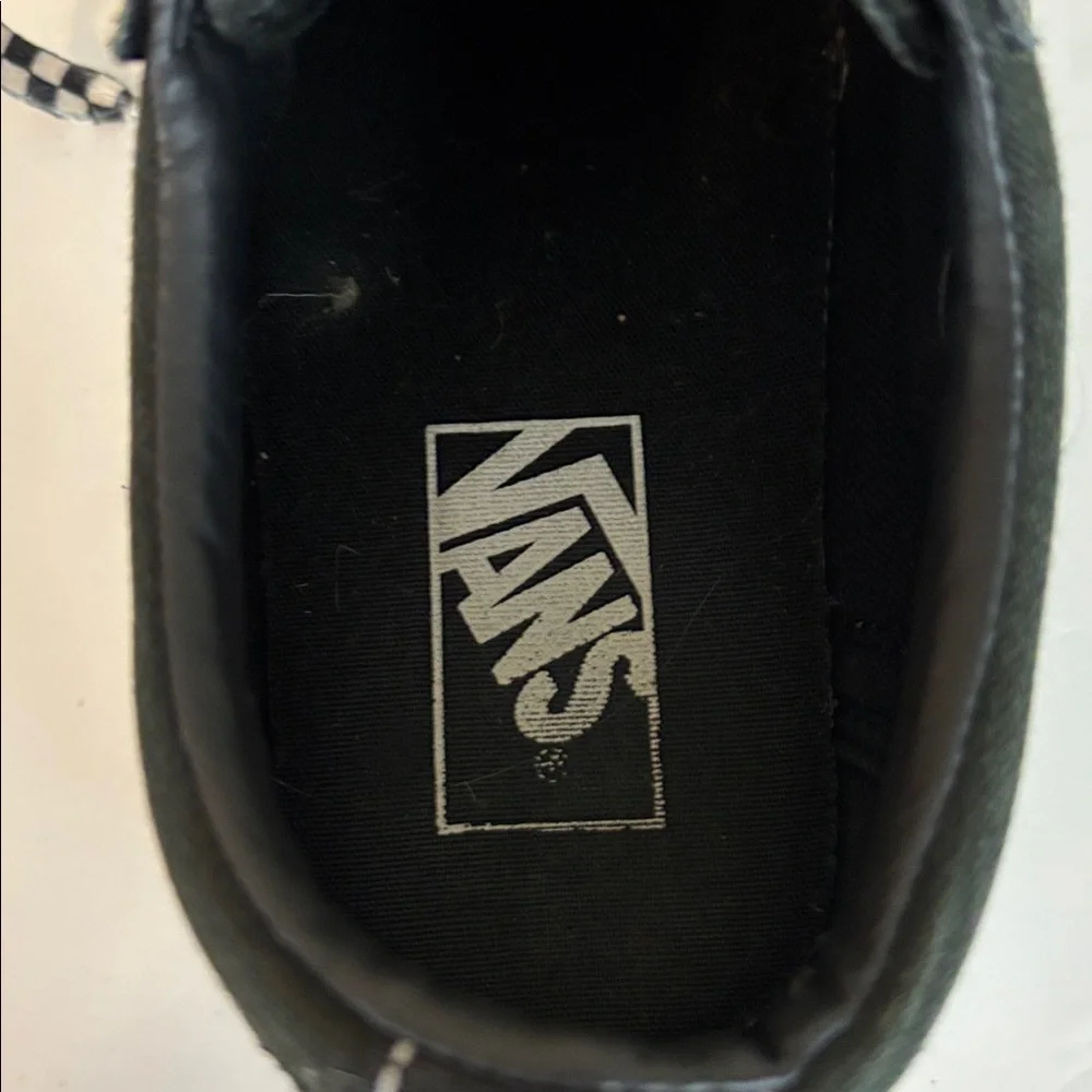 Vans Old Skool Canvas and Suede Sneaker Size M 8 Checkerboard Laces